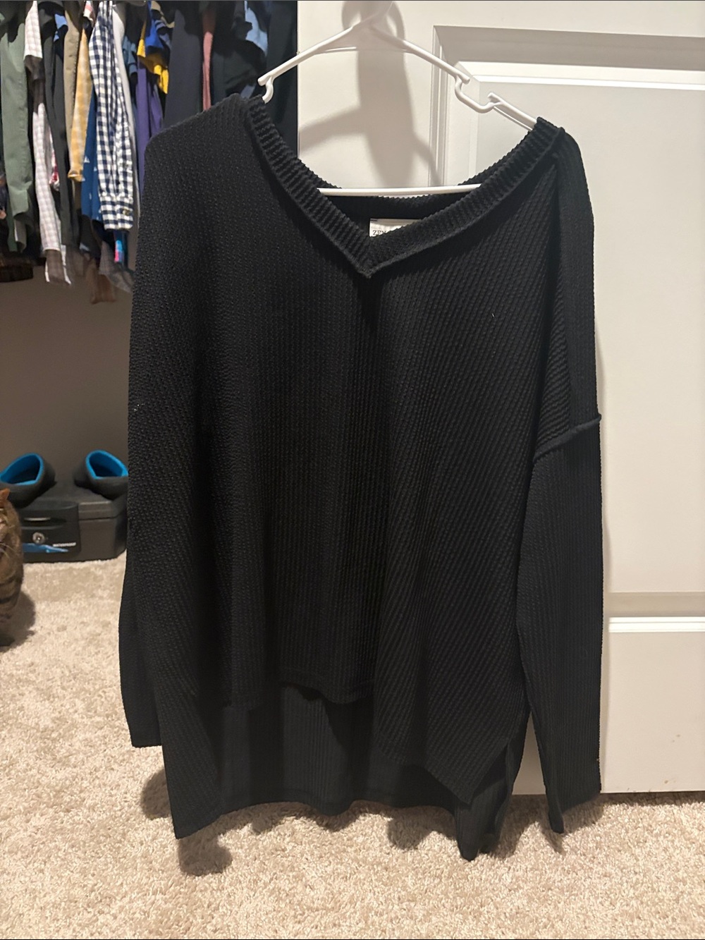 Women's Black V-Neck Lightweight Knit Top